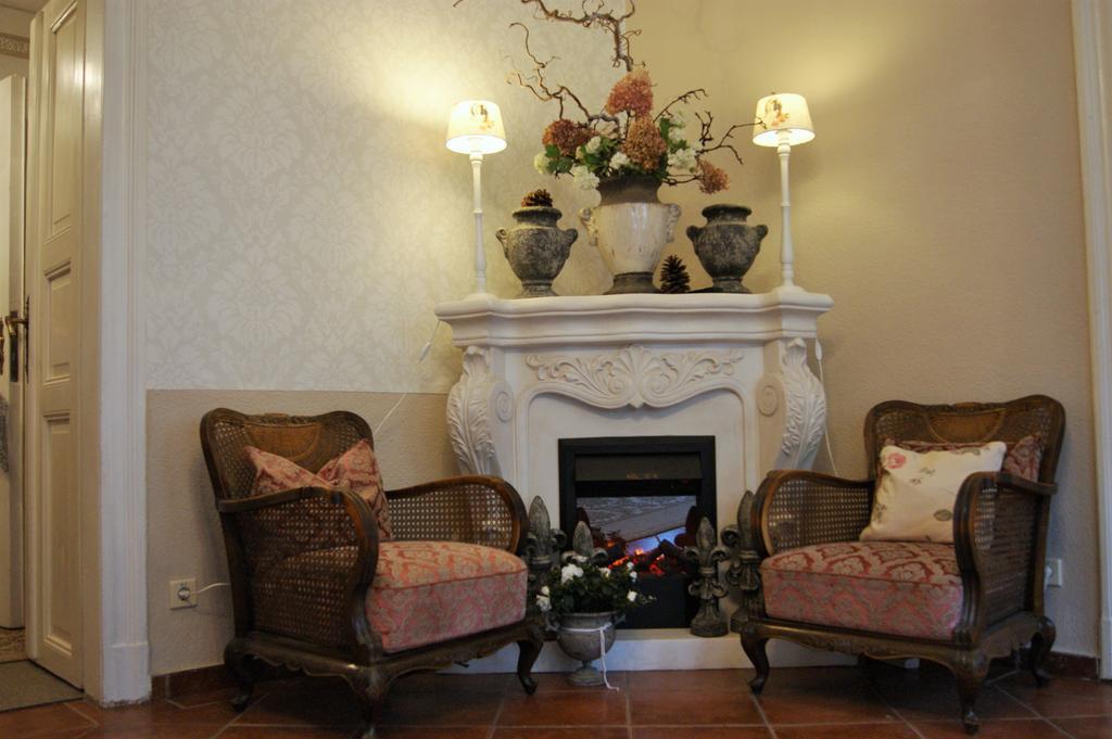 Villa Romantika Dresden Bagian luar foto