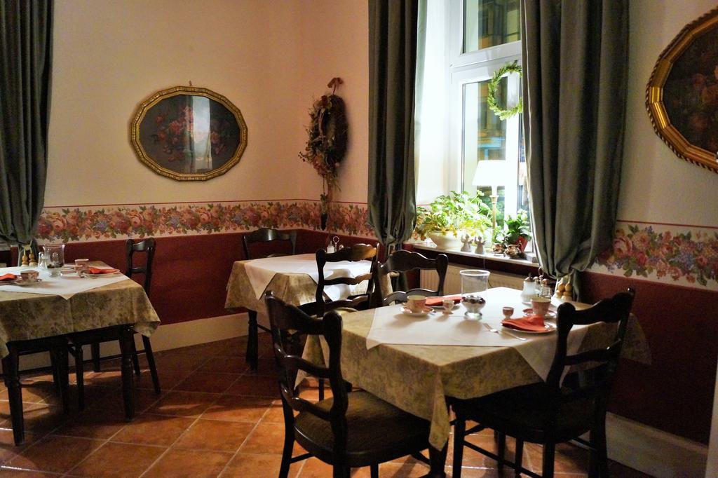 Villa Romantika Dresden Bagian luar foto