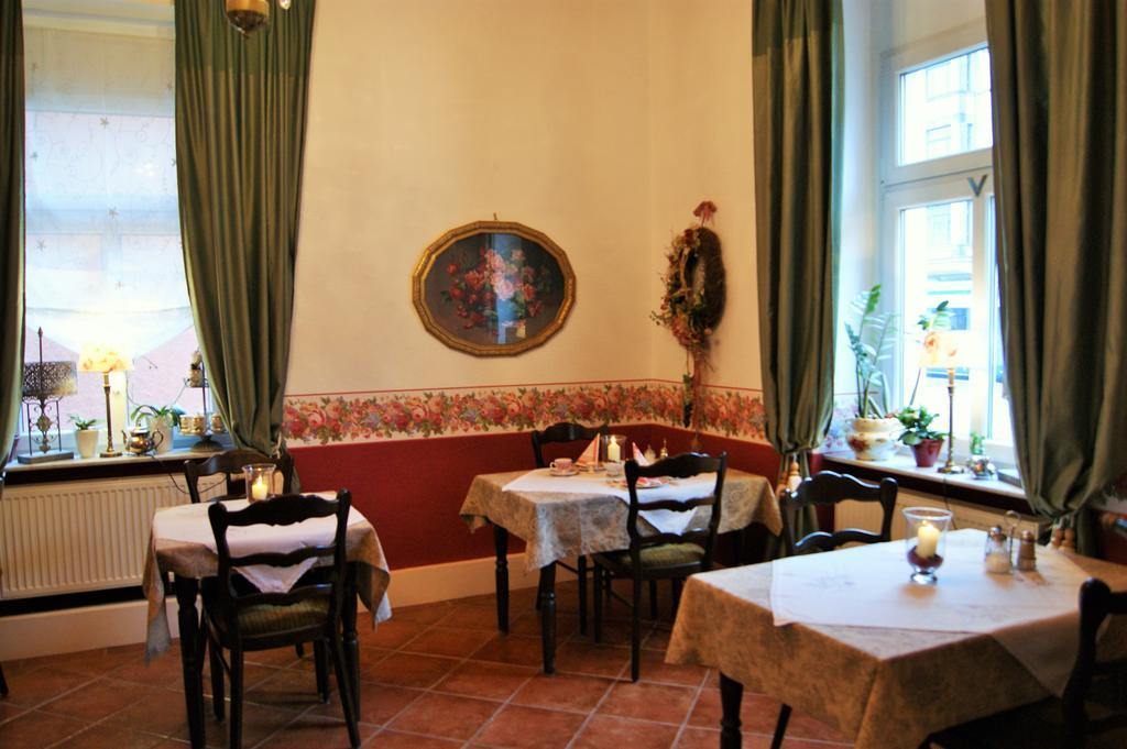 Villa Romantika Dresden Bagian luar foto